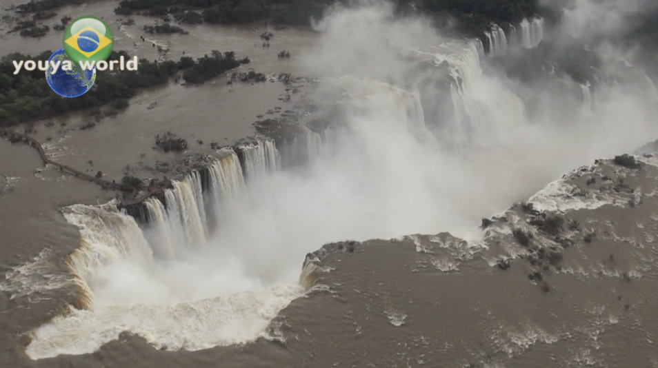 イグアスの滝（ブラジル、アルゼンチン）