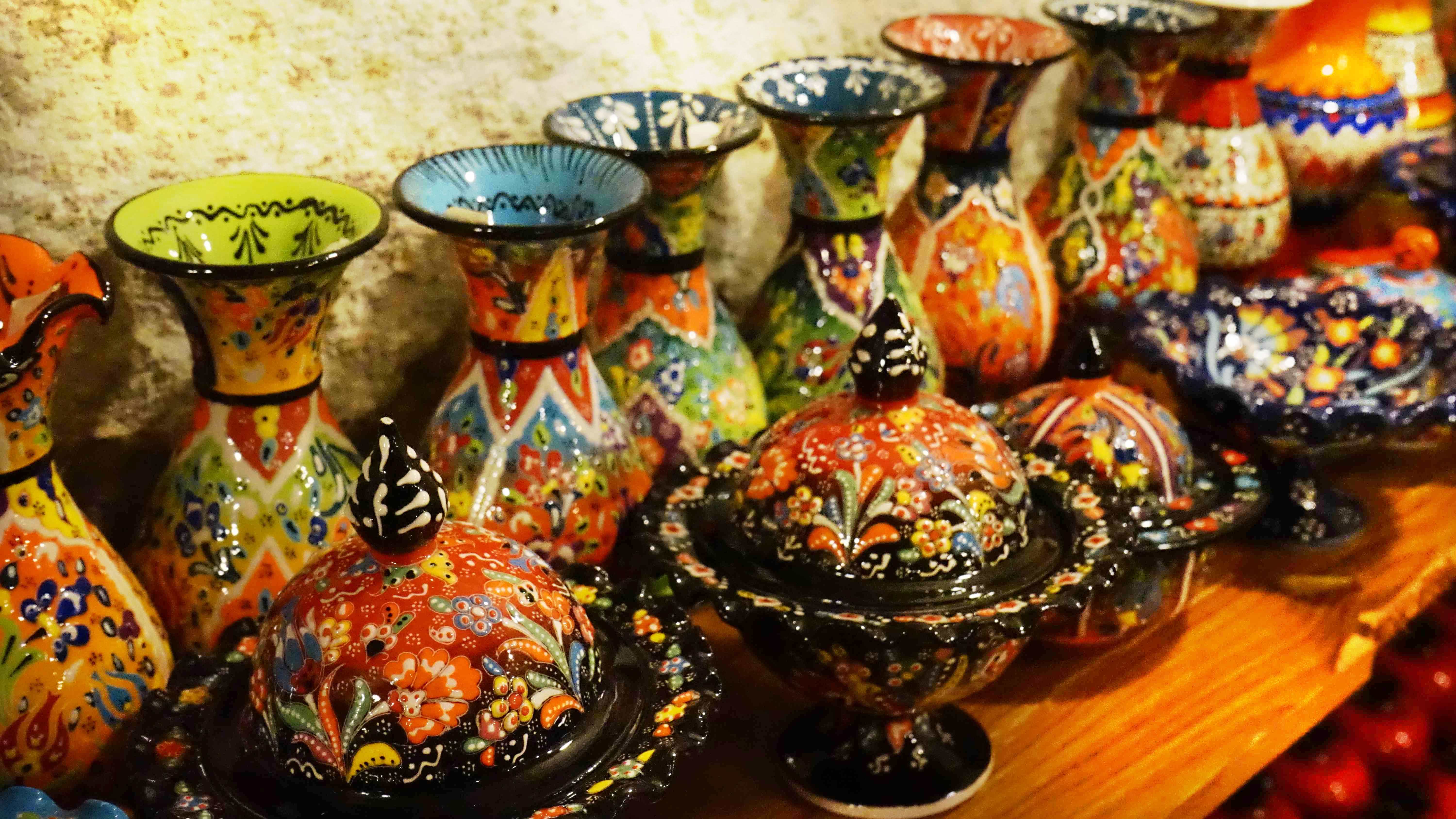 トルコの伝統的な陶器