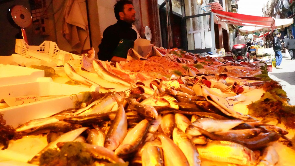 パレルモの魚市場（シチリア）